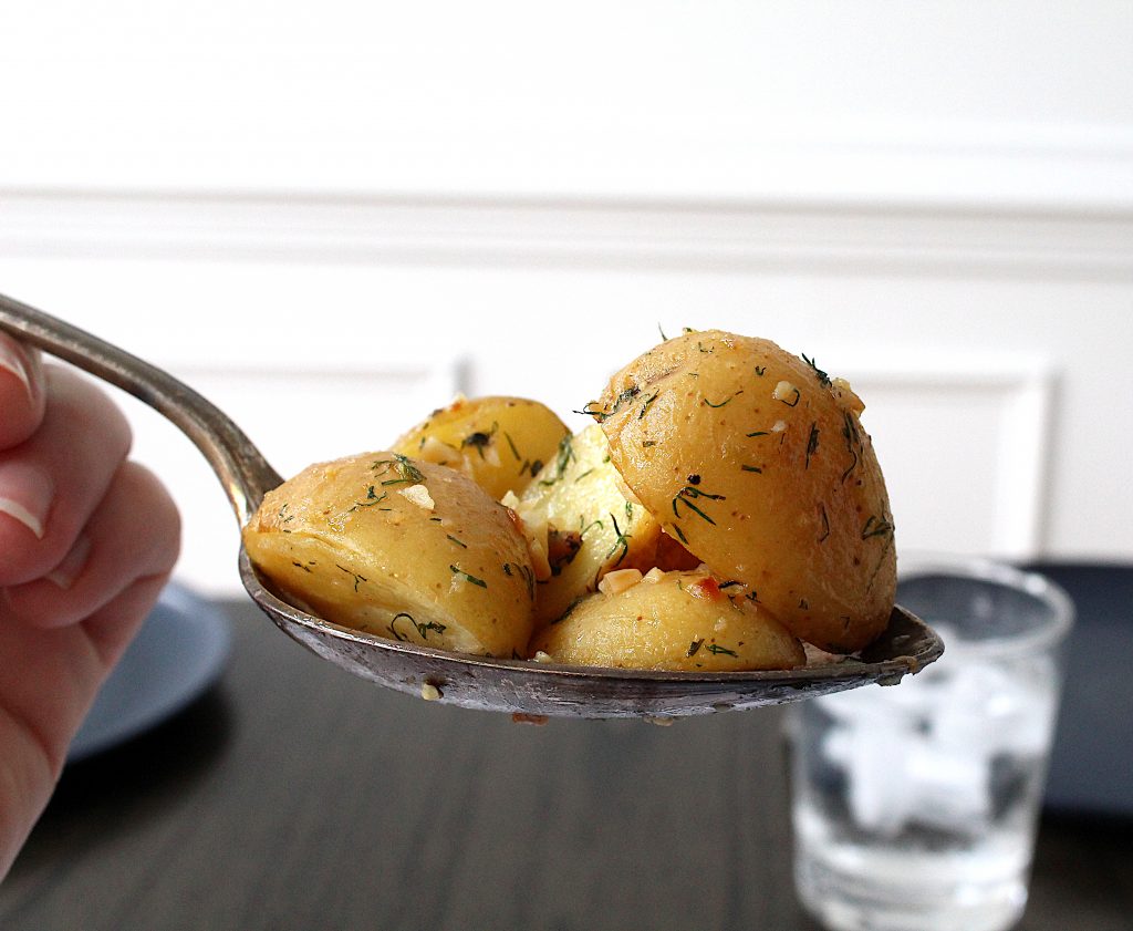 Easy Roasted Potatoes » EASY DELICIOUS FOODS